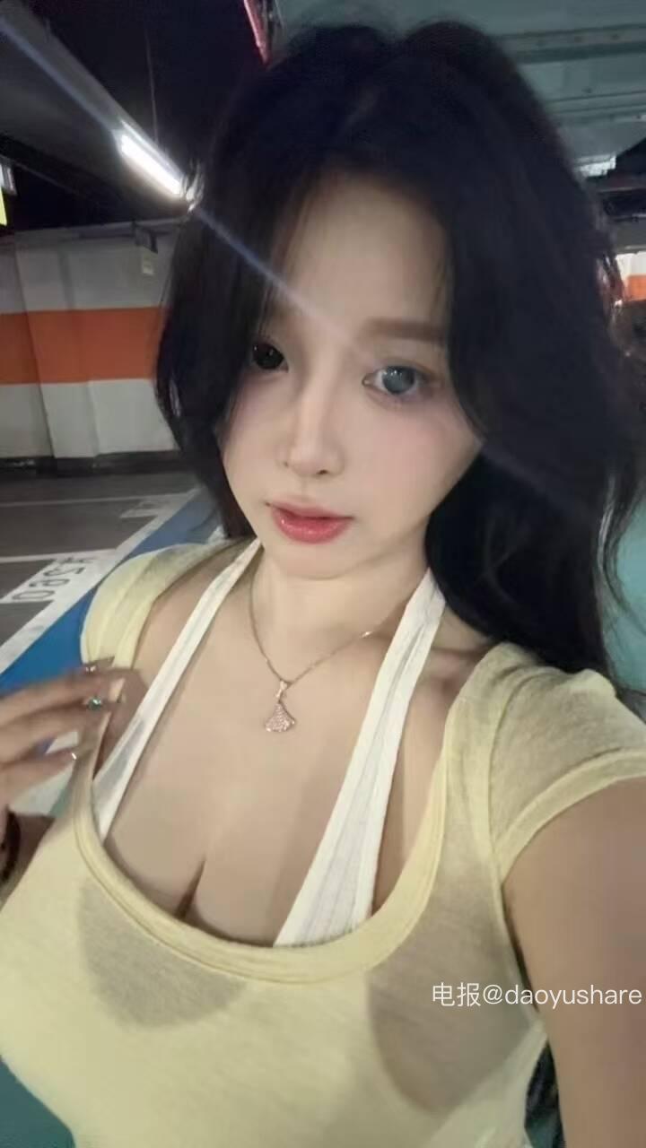 十七同学 2025-06-05 22:46:00 衣料的摩擦声，是今晚的摩斯密码