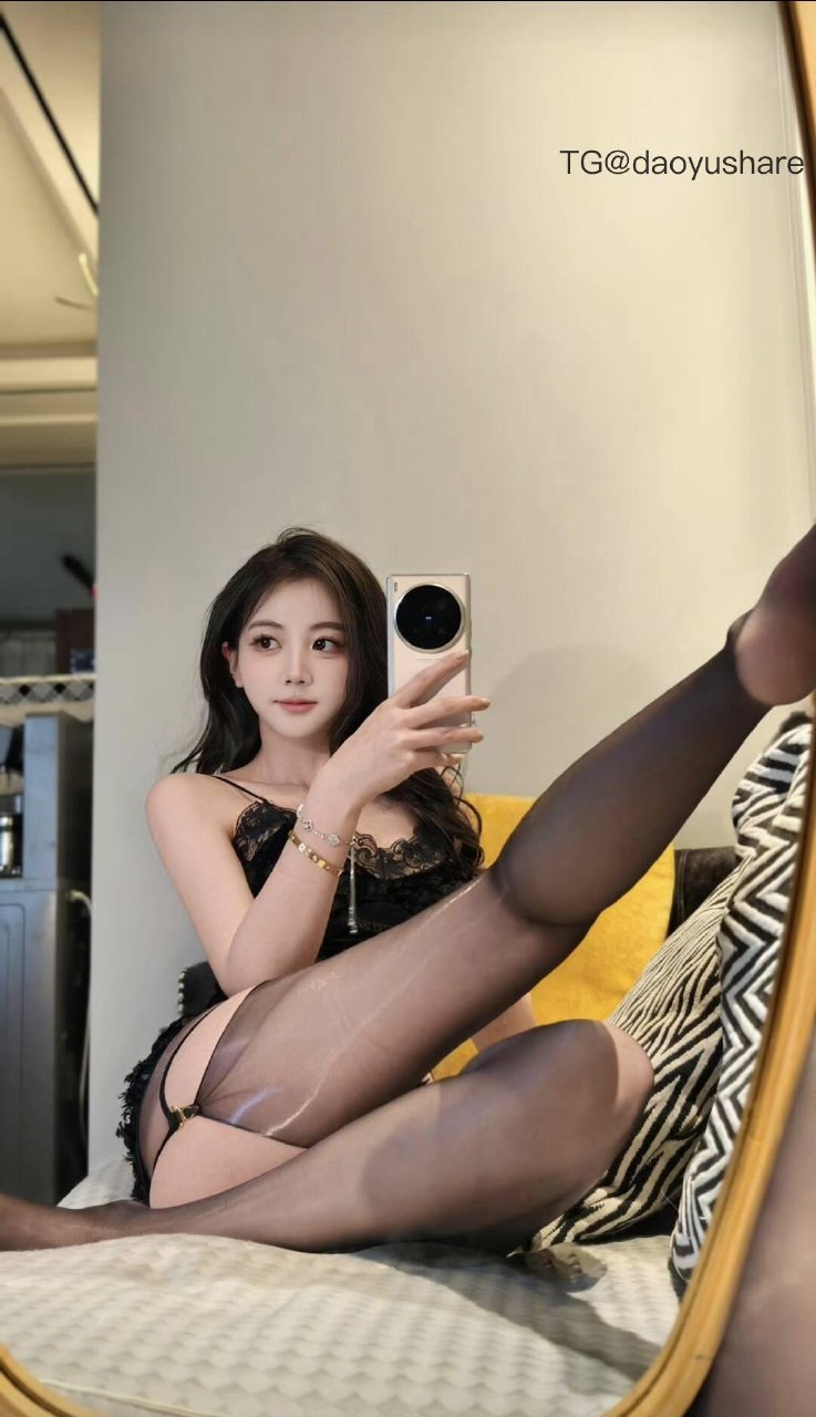 刘二萌 2025-06-06 19:47:12 仅需④⑨🉐bb千万别错过的写真