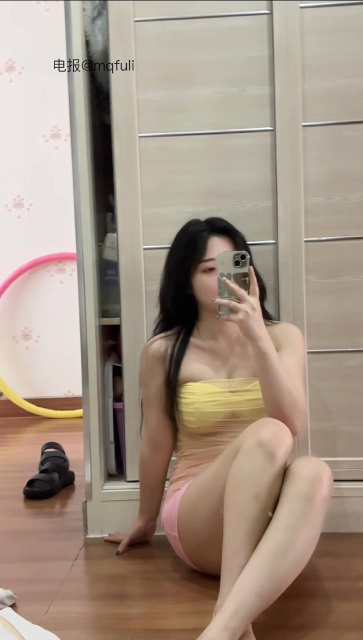 九斤明哥 2025-06-17 16:48:29 新衣服好看吗嘿嘿