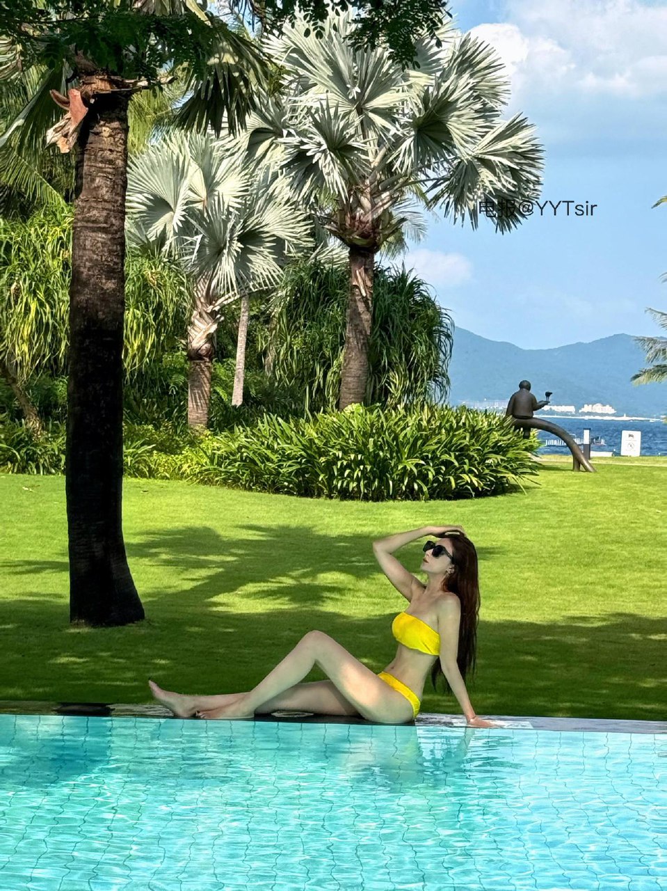 SerenaSs 2025-06-10 16:07:43 八张超清海边套图😘