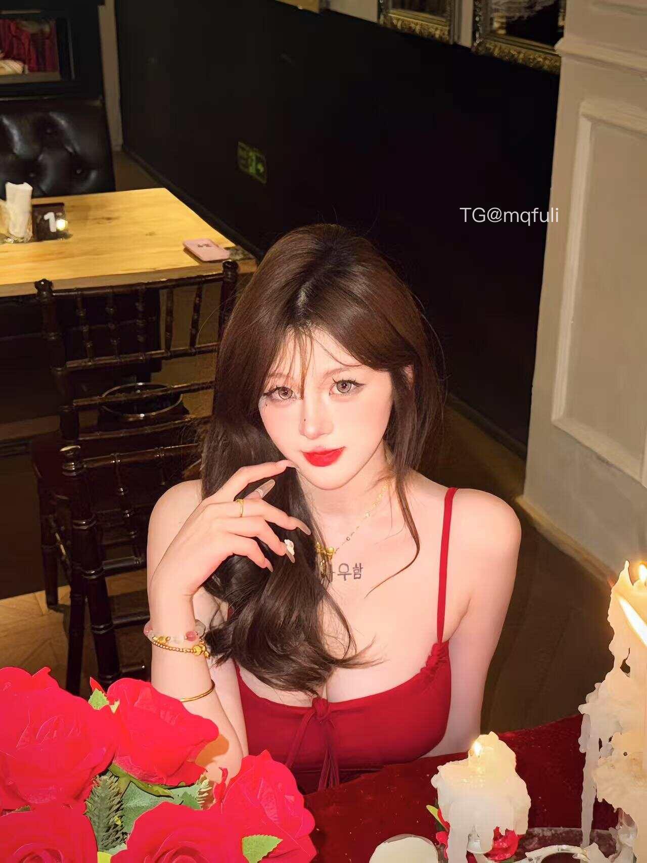 奶涵大白兔 2025-06-30 14:45:24 她私底下就是薯条冰淇淋都来的啊