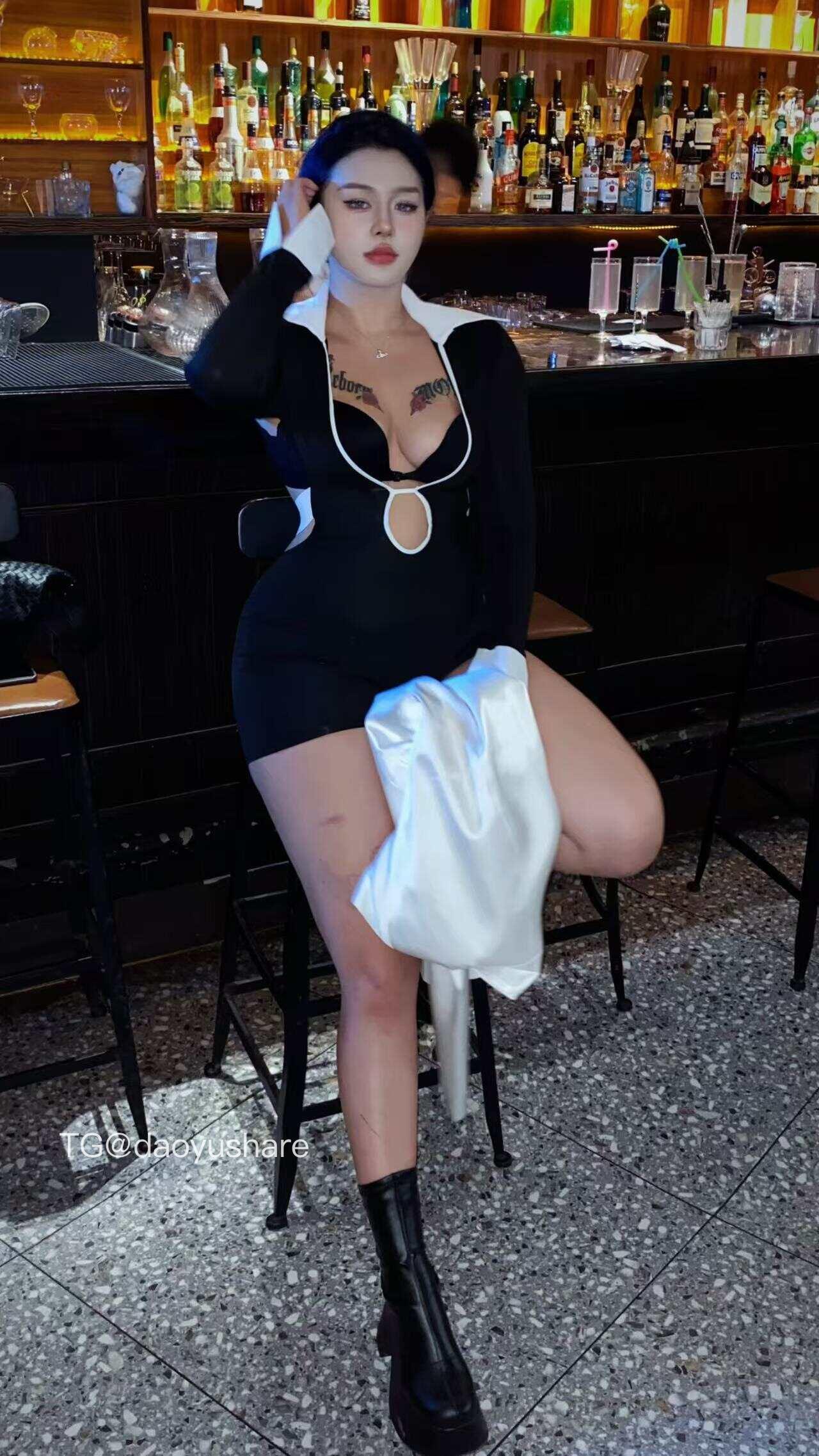 泷泽 2025-06-20 20:21:55 为什么每次一听到你的声音 我就会腿软