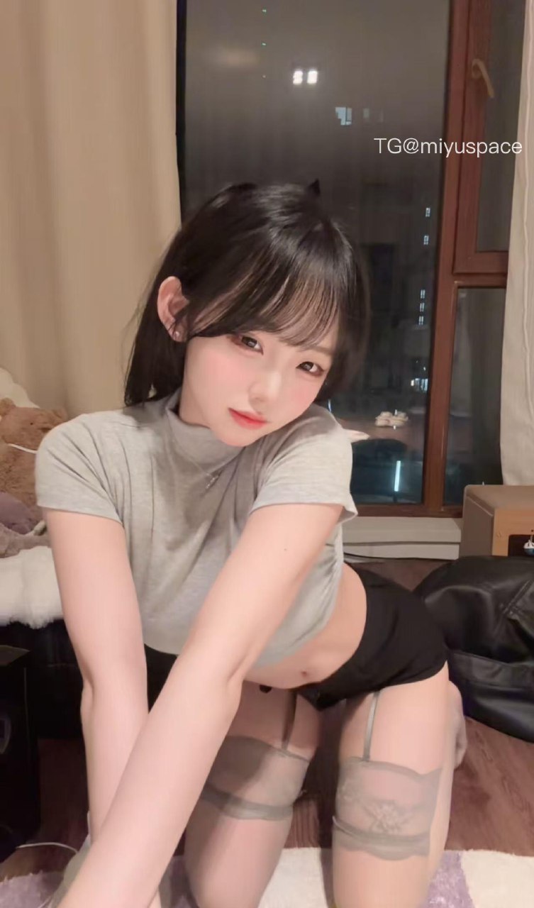 童锣烧 2025-06-01 11:42:51 我惊艳不了任何人也不需要惊艳任何人