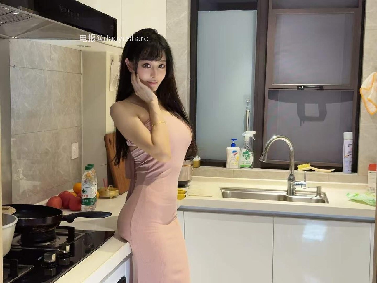 人间小奶猫 2025-06-17 18:41:52 来两张独家私密写真🫣