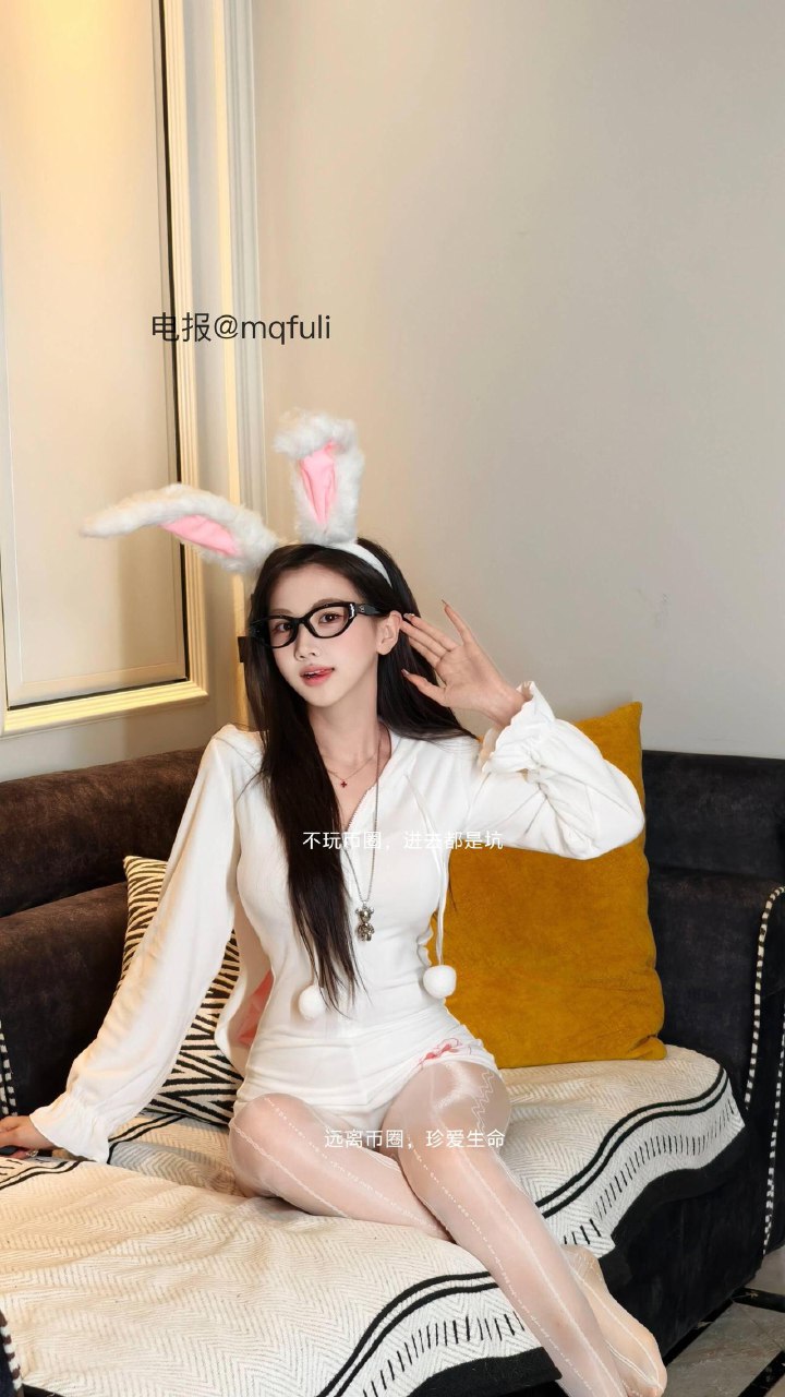 刘二萌 2025-06-03 15:54:29 你会喜欢我吗?不会的话我教你啊