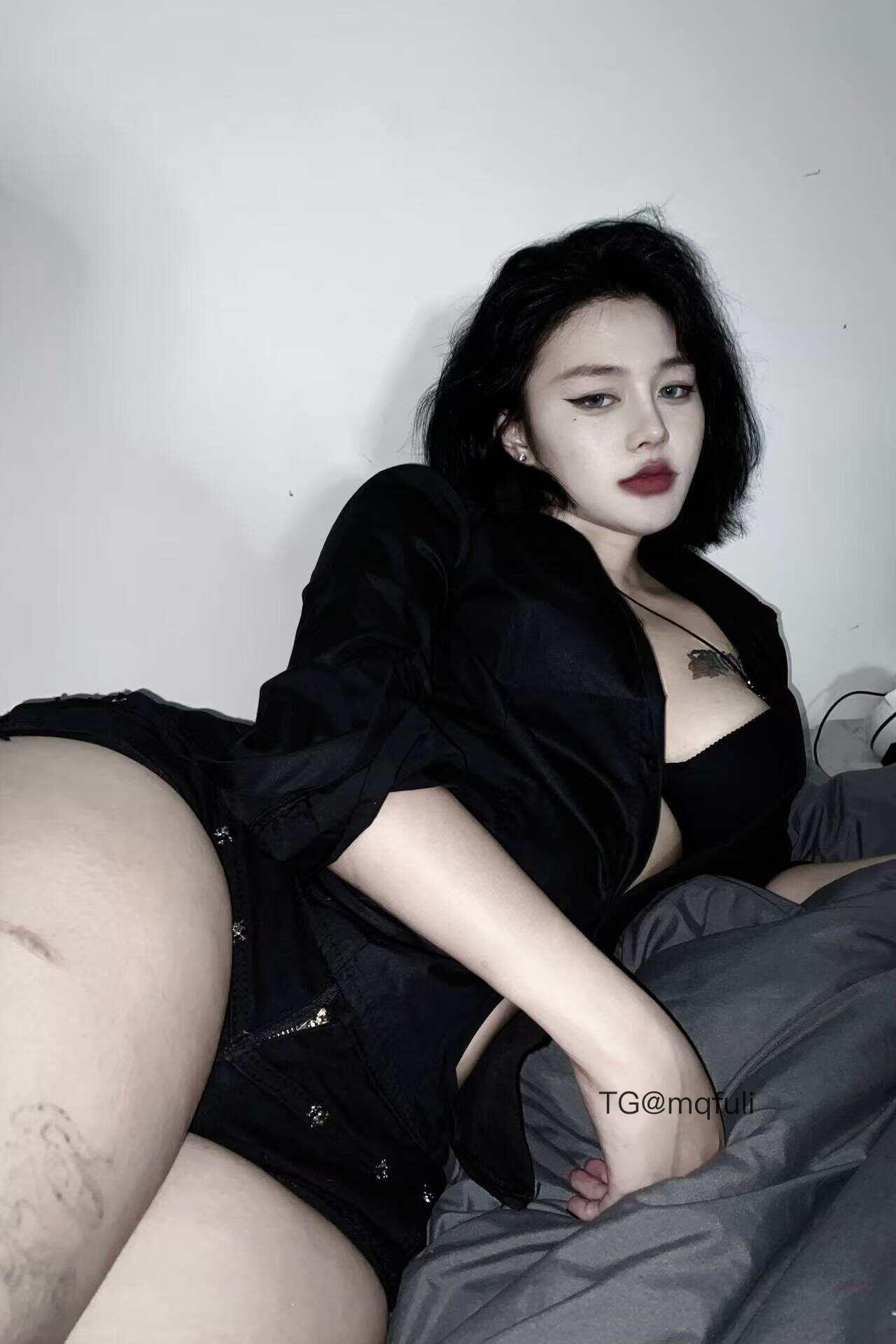 泷泽 2025-06-20 20:21:55 为什么每次一听到你的声音 我就会腿软