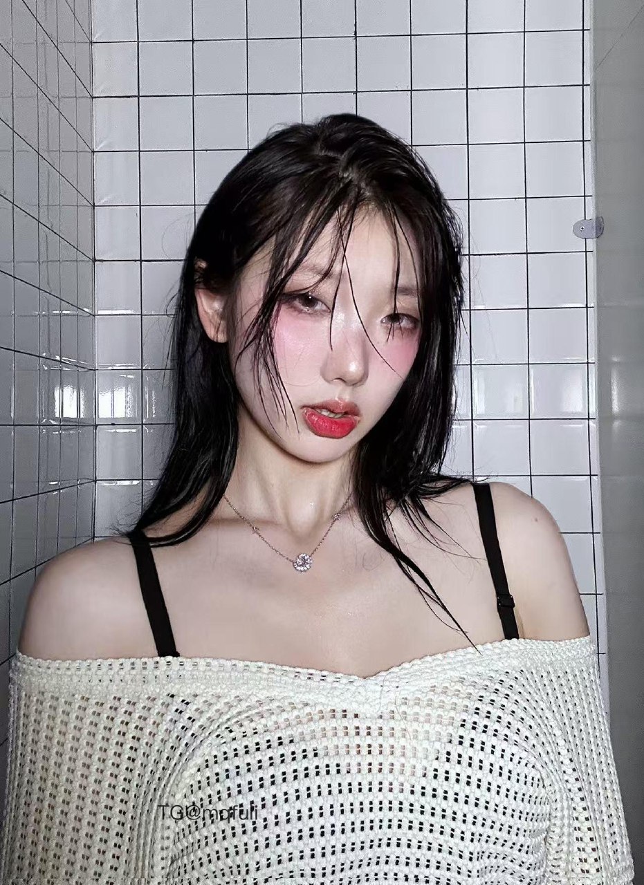 qin秦宋 2025-06-04 17:21:10 有点湿湿的，不信你摸摸🥰