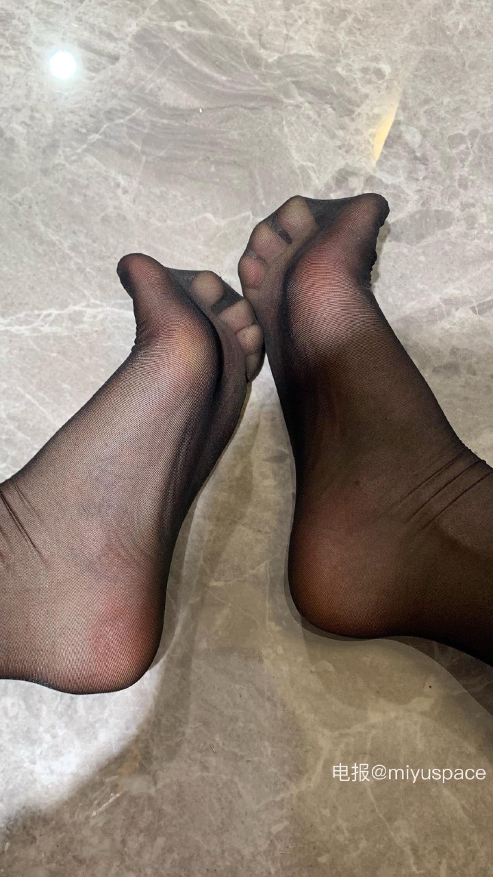 小羊偏偏 2025-06-11 23:23:22 嘉宾福利《红色诱惑》