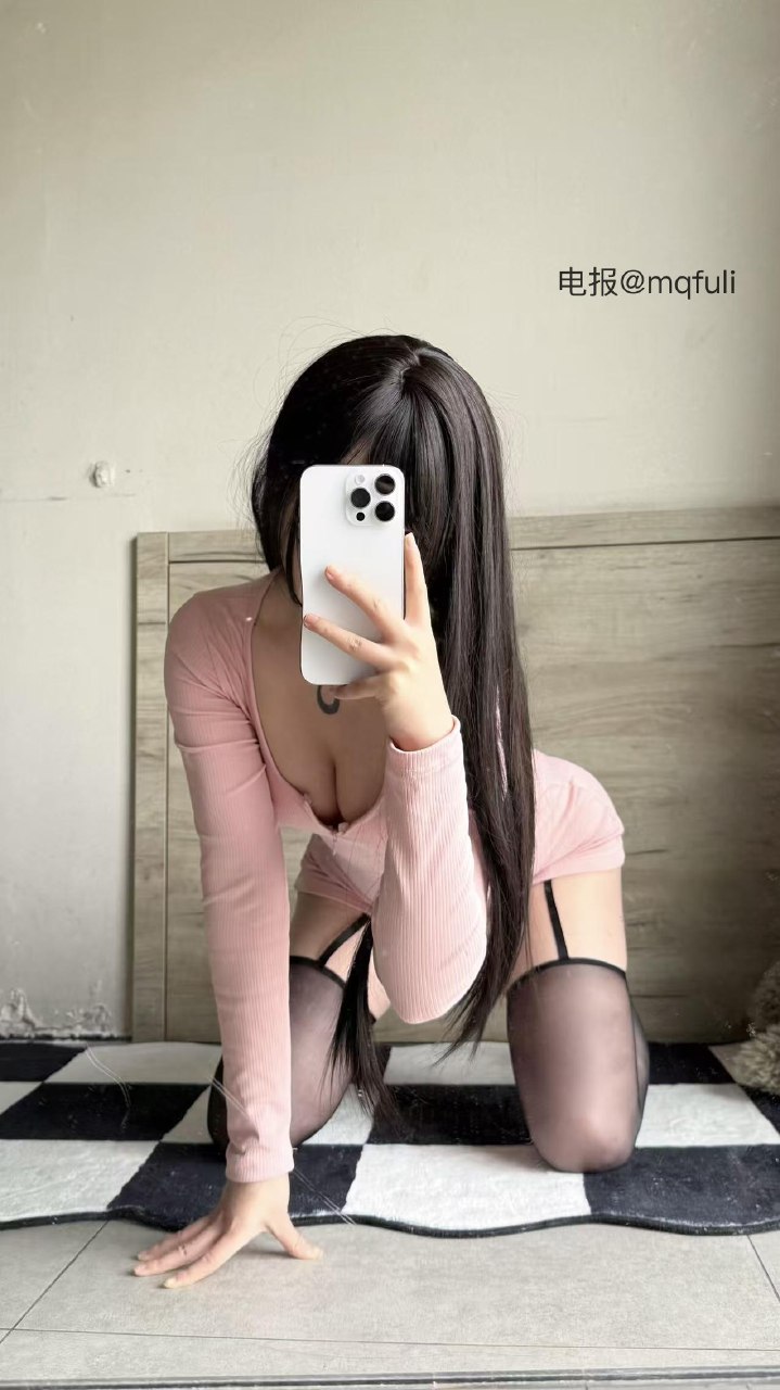 小瞳 2025-06-21 16:29:09 我猜你也想靠近吧