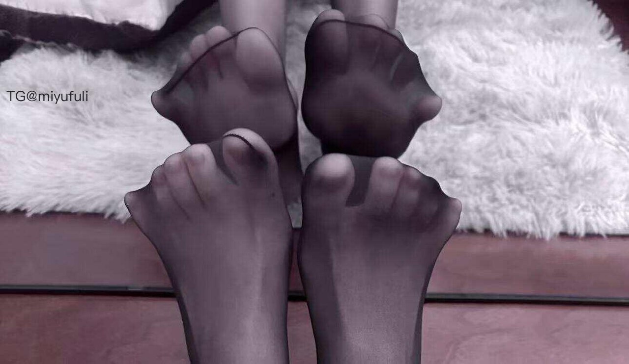 草莓酸奶 2025-06-12 11:01:11 黑丝