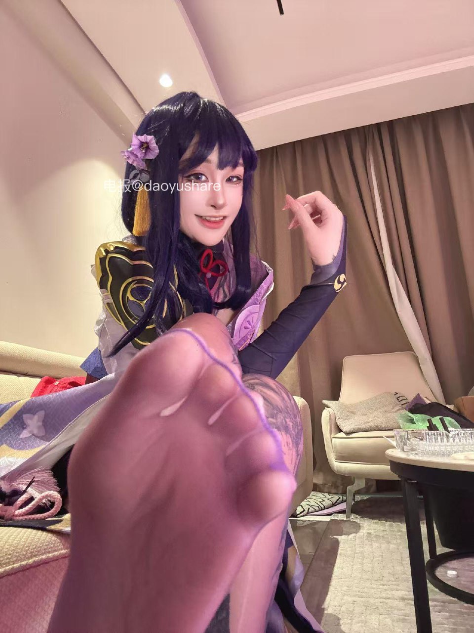 九条南无 2025-06-04 13:45:20 👅脚吧紫色丝袜和不穿都有！更有羞羞🥵姿势