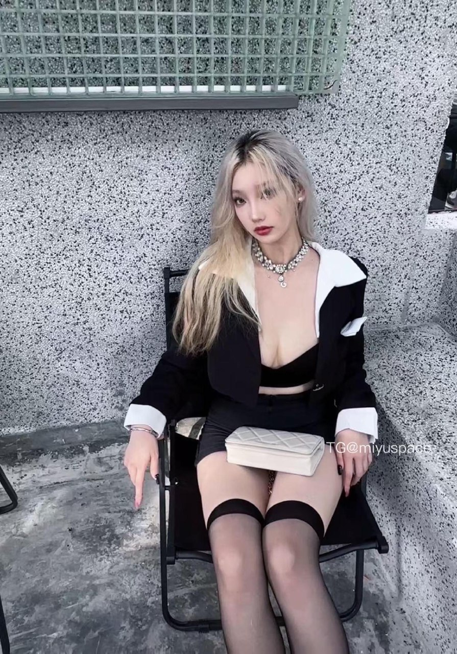 qin秦宋 2025-06-04 17:18:49 有没有见过这一面的我～