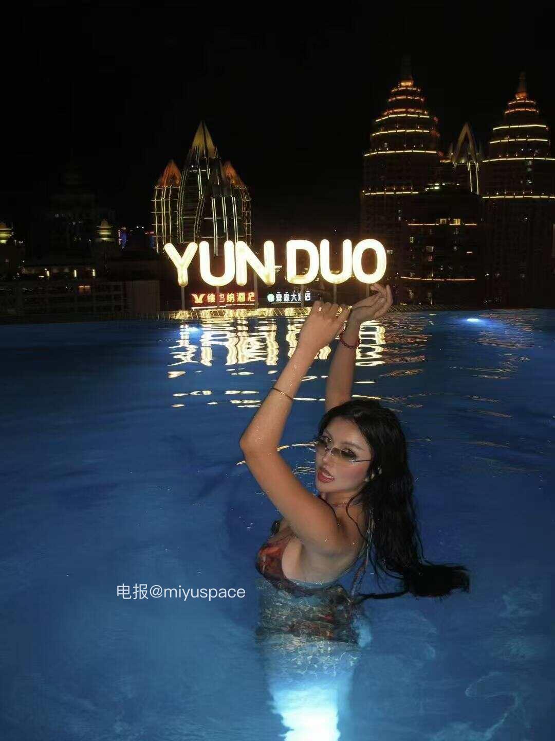 妍瑞 2025-06-24 18:29:59 来个9宫格，愉快的夏天