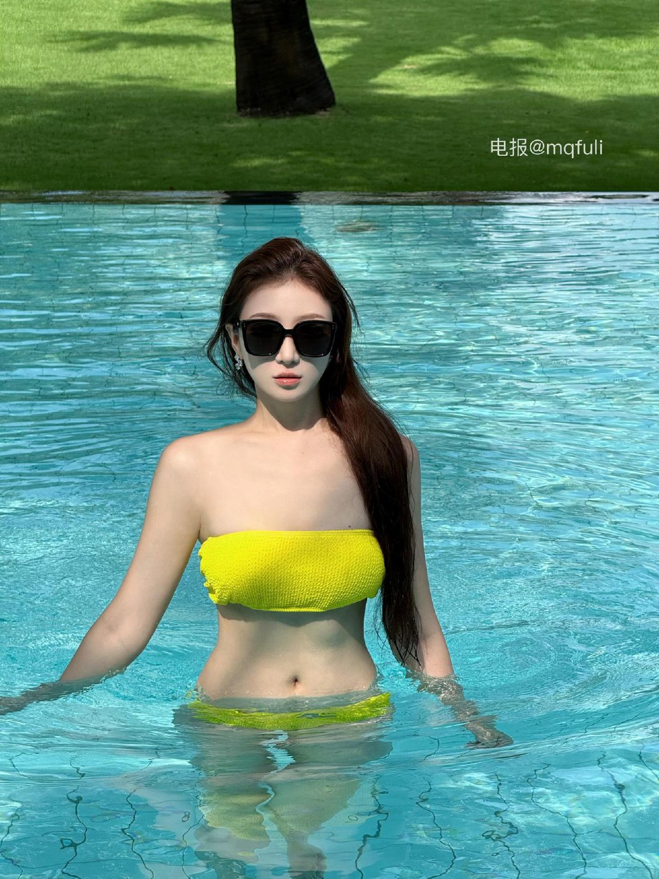 SerenaSs 2025-06-10 16:07:43 八张超清海边套图😘