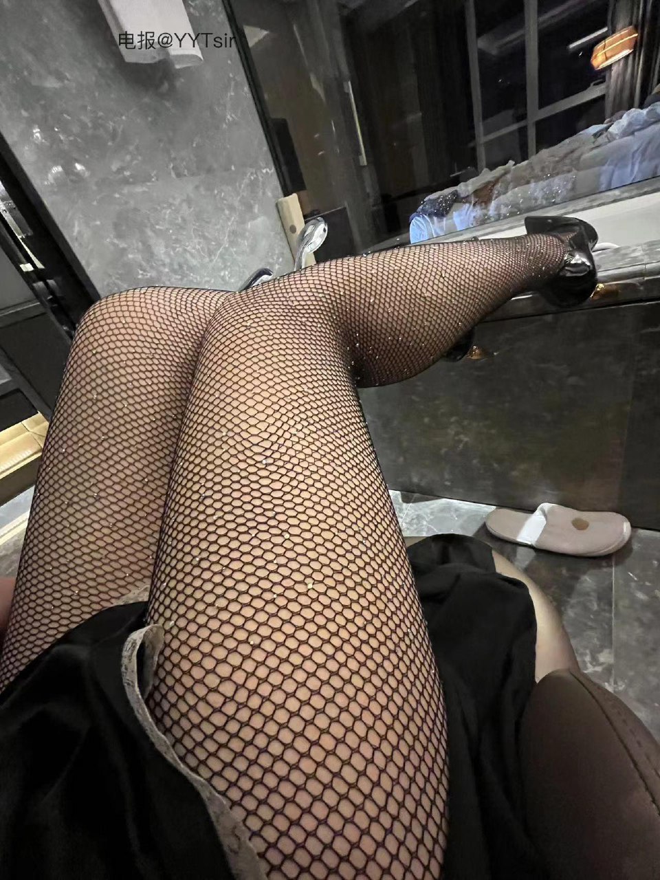 洋洋不是洋妞 2025-06-30 10:14:13 《亮晶晶洞洞丝袜》你也来撕呀