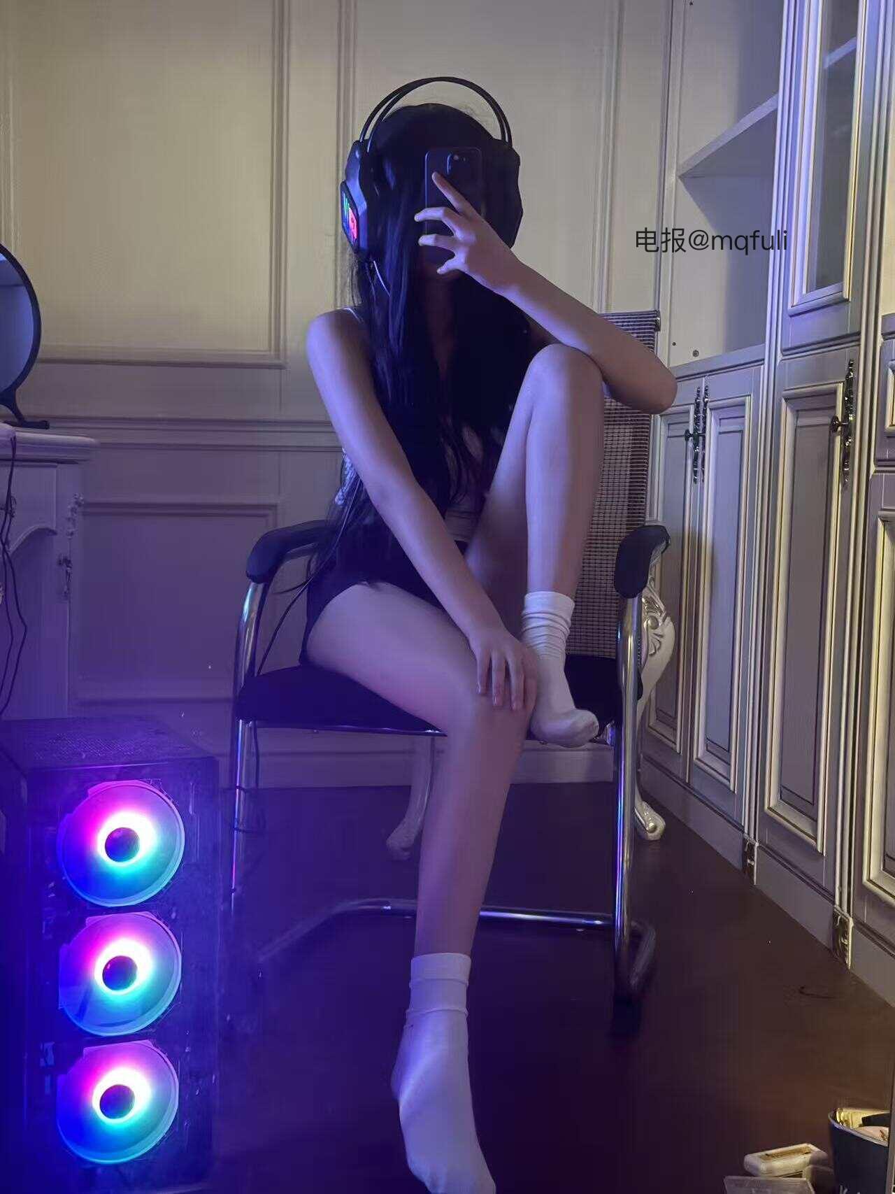 黑魔仙 2025-06-19 10:38:20 电竞少女的日常🤔