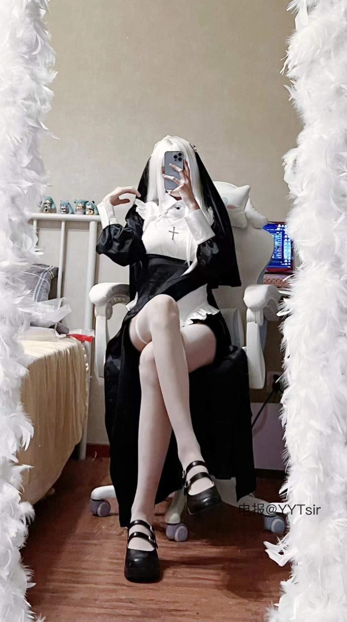 波子酒 2025-06-10 14:27:27 想知道衣服下面藏着什么秘密吗？