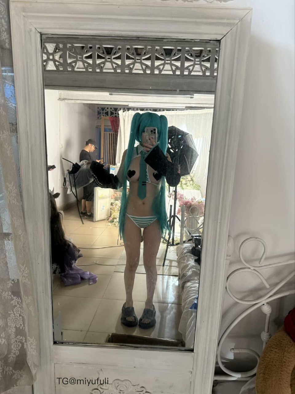 Tina很妖孽呀 2025-07-11 13:36:34 初音未来绿色制服👙➕绿色双马尾大片系列