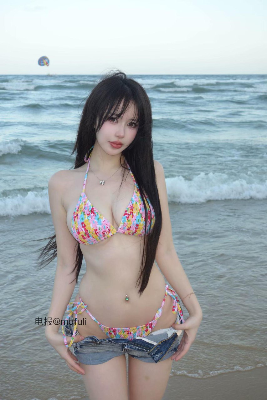 Tina很妖孽呀 2025-07-19 15:49:00 纯欲绑带👙比基尼系列