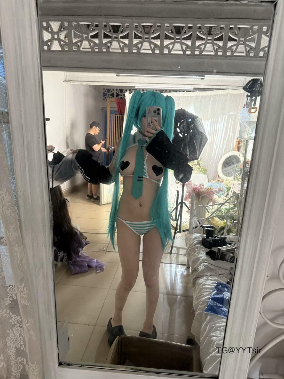 Tina很妖孽呀 2025-07-11 13:36:34 初音未来绿色制服👙➕绿色双马尾大片系列