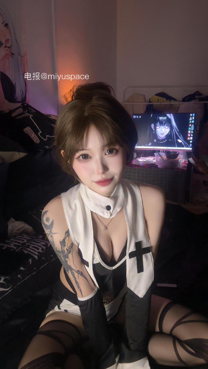 小哭包不哭 2025-07-30 13:28:20 付费贴 ⛰️清晰可见，多样式姿势，皮肤的细腻感