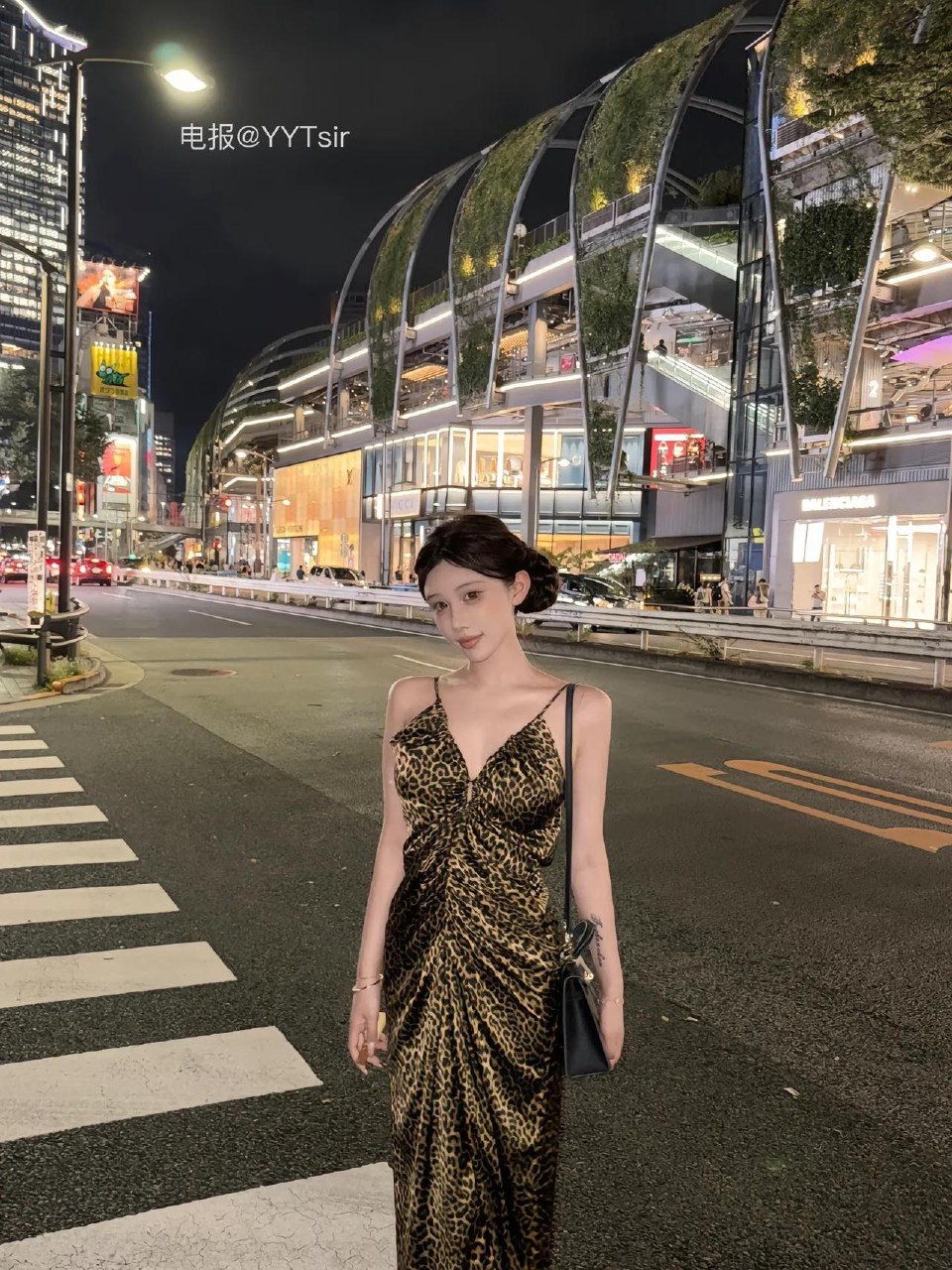 美杜莎 2025-07-20 03:48:33 我现在很想你，等一会儿可能会更想