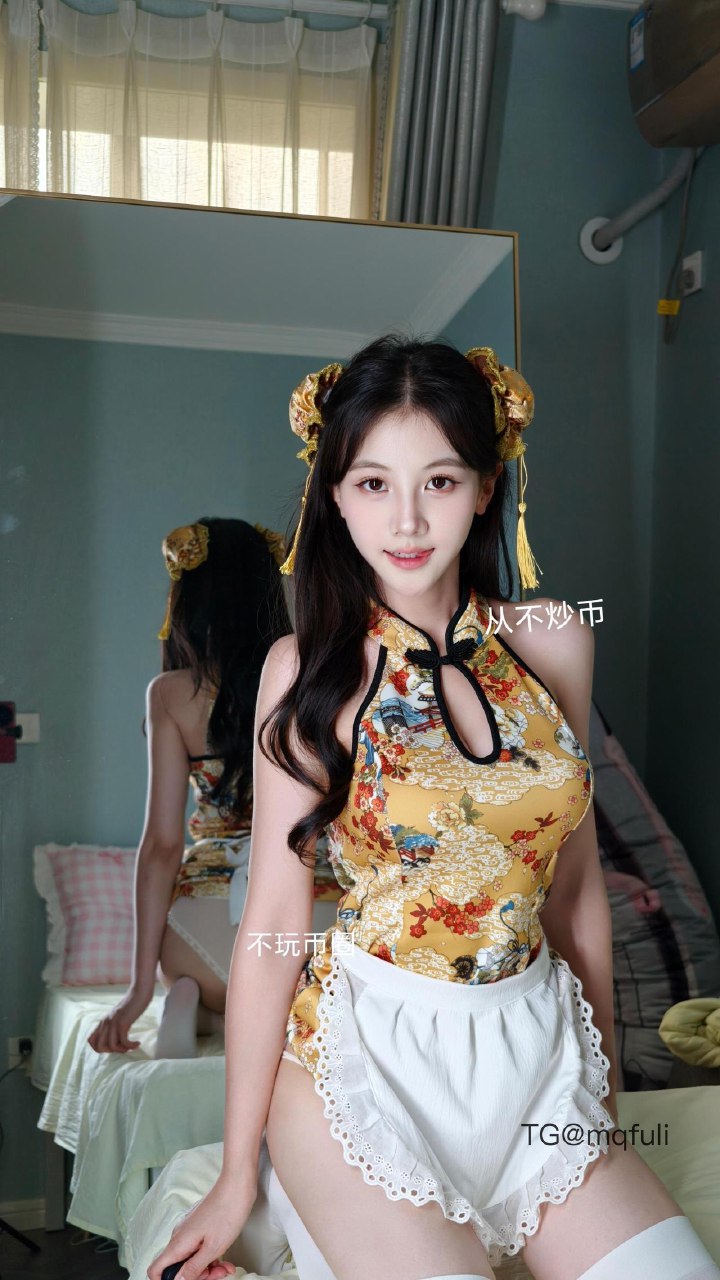 刘二萌 2025-07-31 19:11:26 黄桃蕾丝花边白丝嫩腿🦵