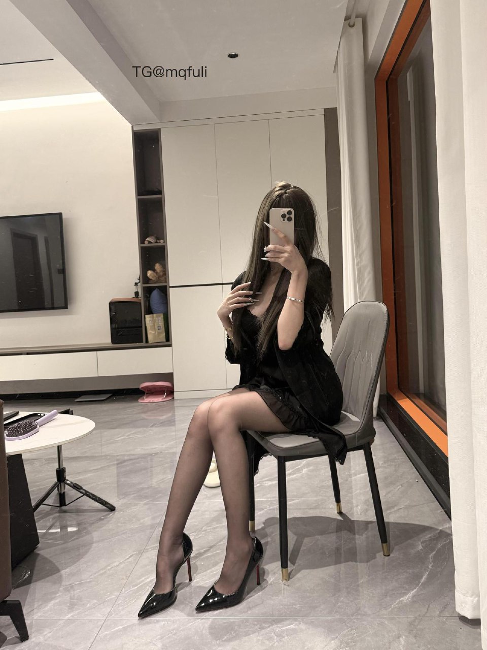 娇七 2025-07-30 15:19:25 黑睡衣✅➕黑丝✅➕黑高跟👠