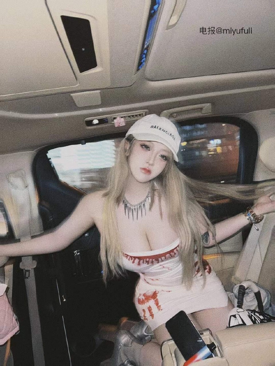 你的渡口 2025-07-16 00:44:32 喜欢车内宽敞一点，能施展开