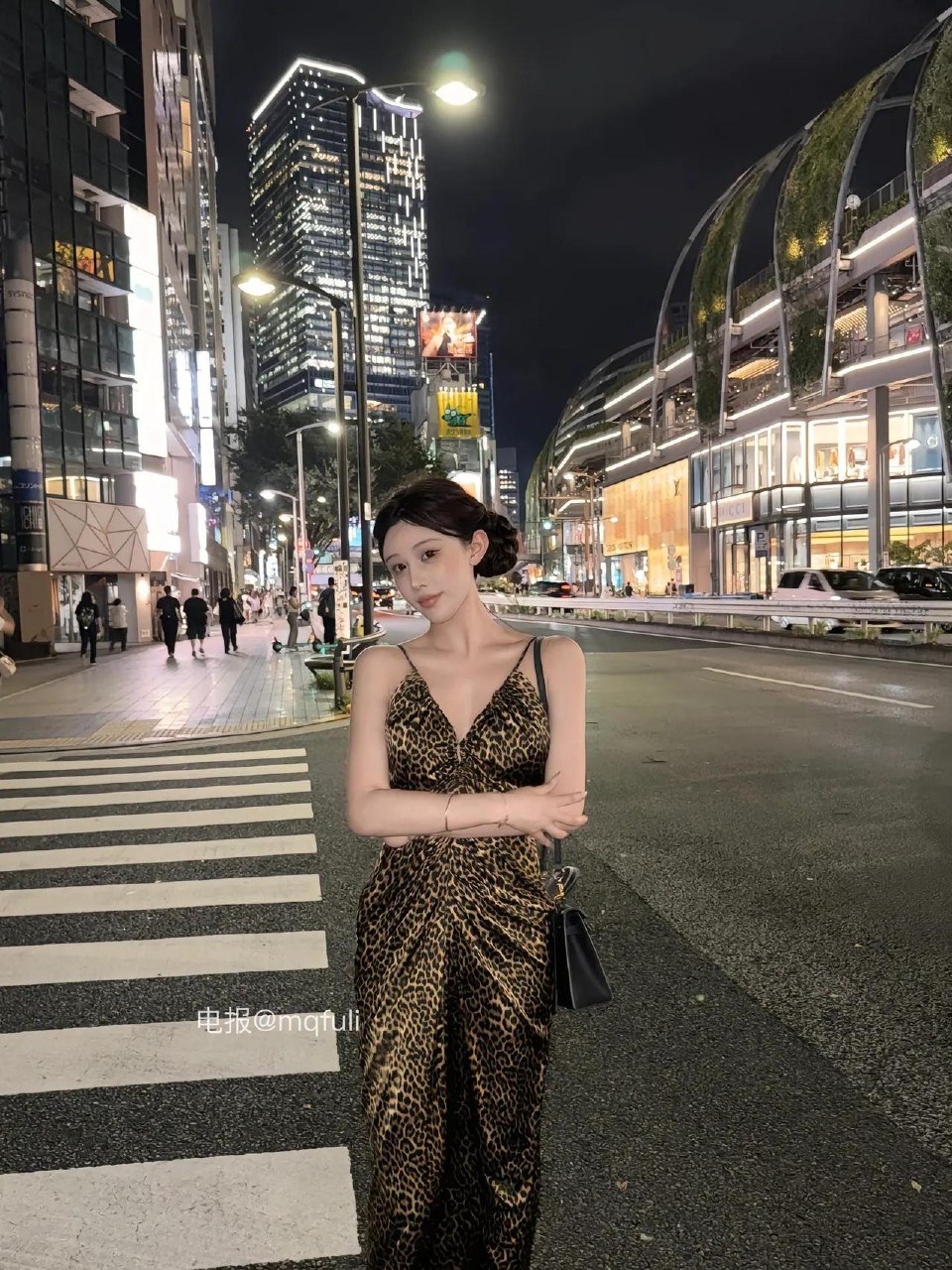 美杜莎 2025-07-20 03:48:33 我现在很想你，等一会儿可能会更想