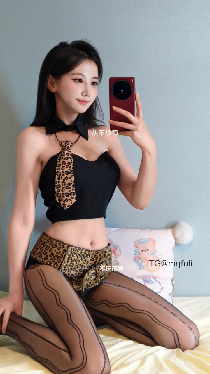 刘二萌 2025-07-23 18:47:08 蜜腿十蜜豚十酥维密标准三件套一个不落