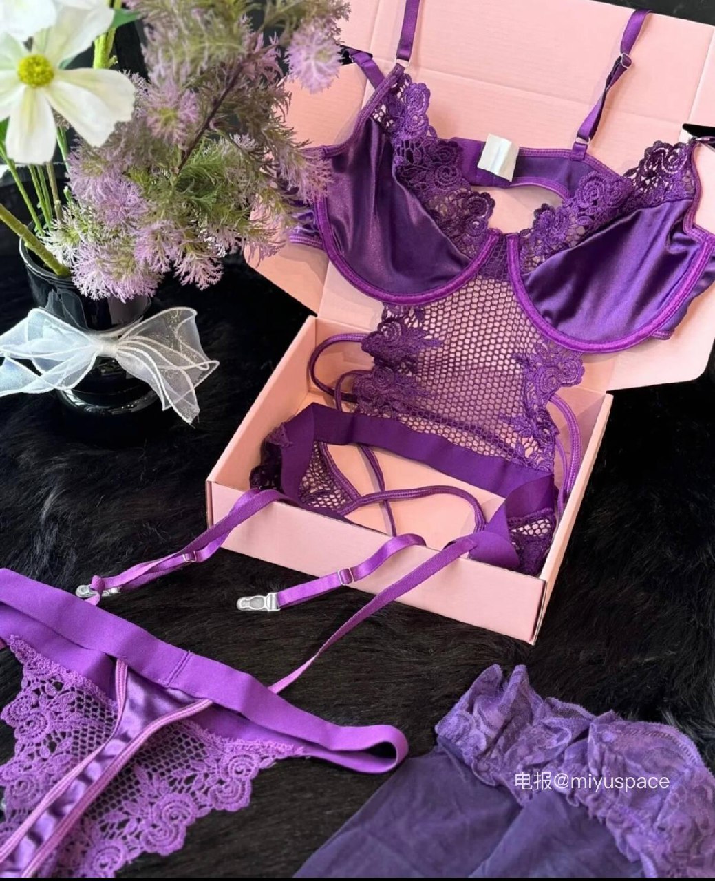 小奈酱 2025-07-29 23:03:19 穿上这件，我决定今晚约会…取悦自己