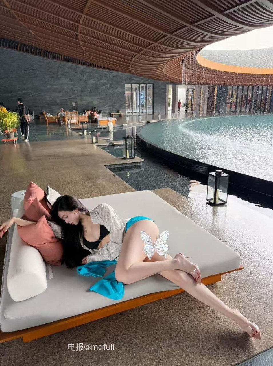 放学小野猪 2025-07-28 10:28:16 服了 怎么大早上这么热呀