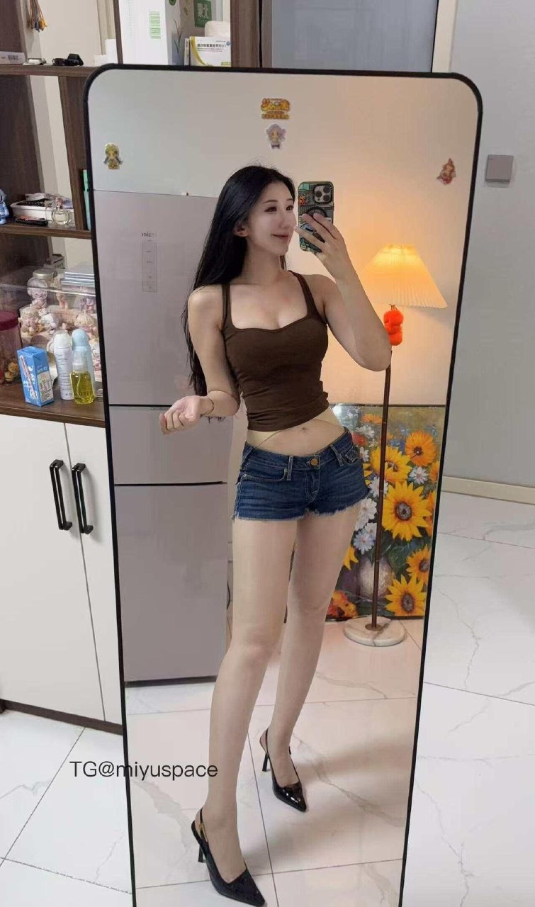 苏北北 2025-08-16 23:02:25 镜子里怎么没有你