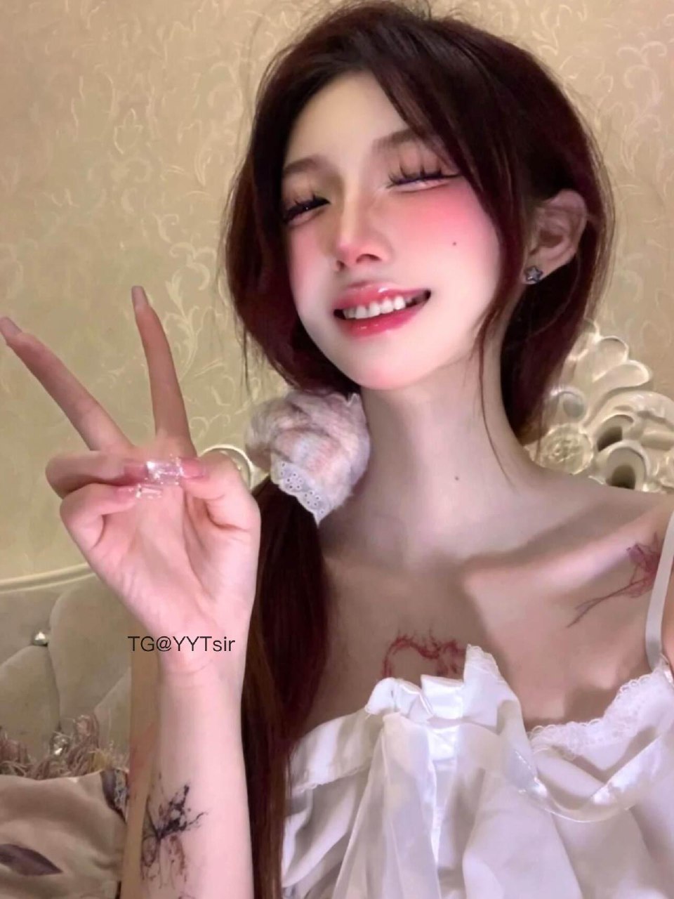 欲野小姐 2025-08-09 15:03:04 舔了舔嘴唇 好甜