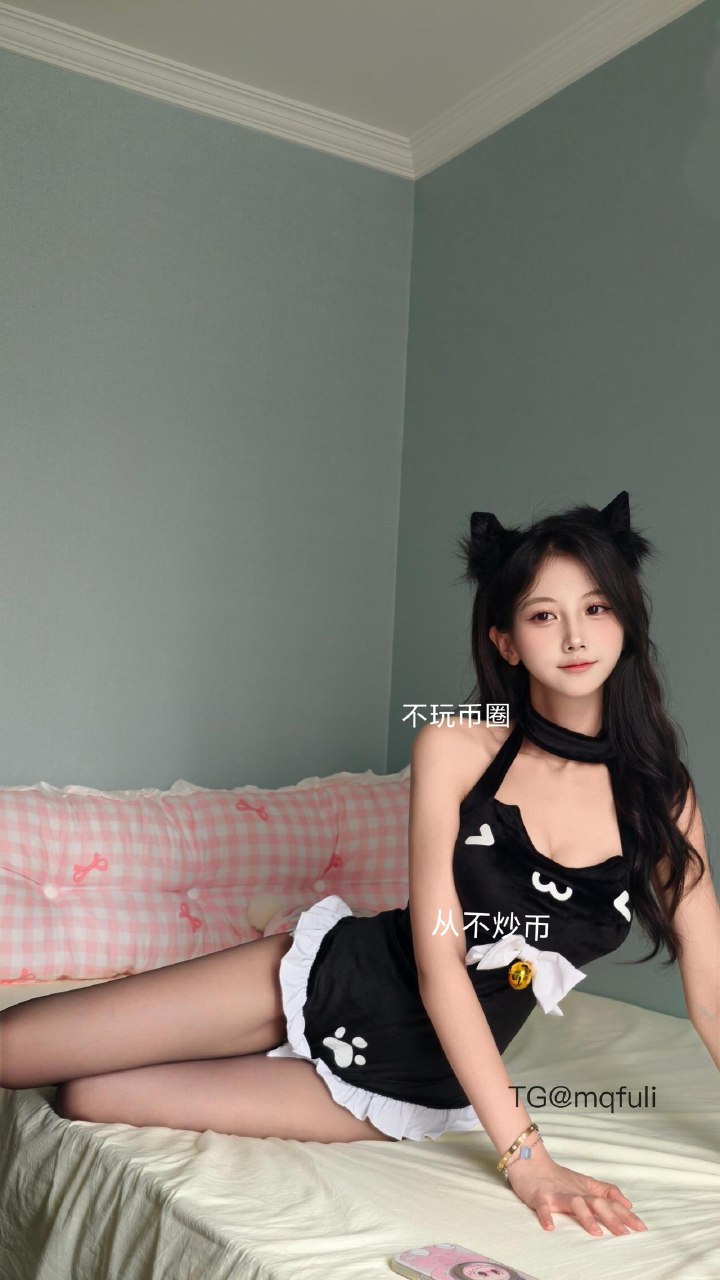 刘二萌 2025-08-05 18:16:18 黑丝控专享