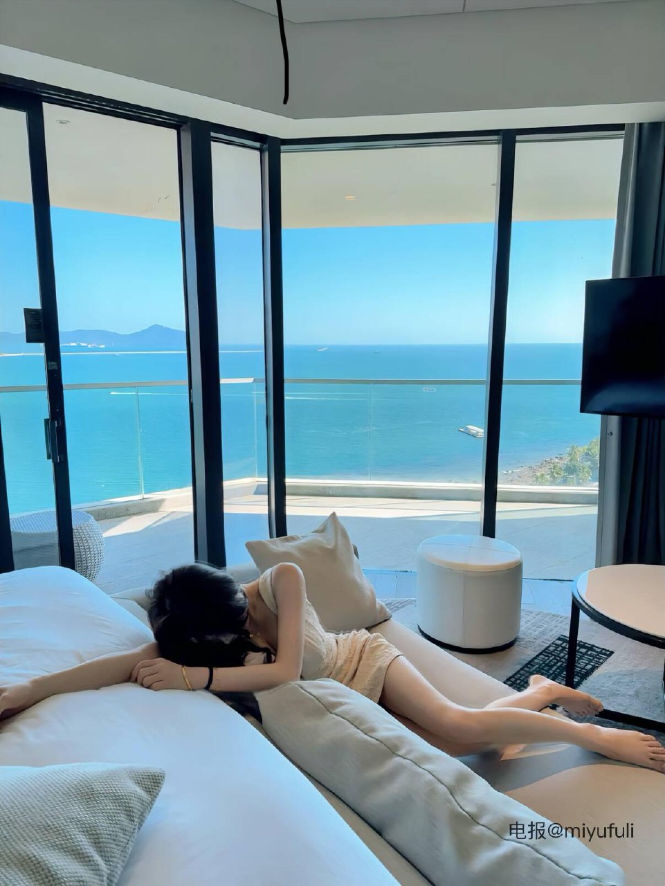 小奈酱 2025-08-03 11:22:54 阳光射身上，希望你也能……