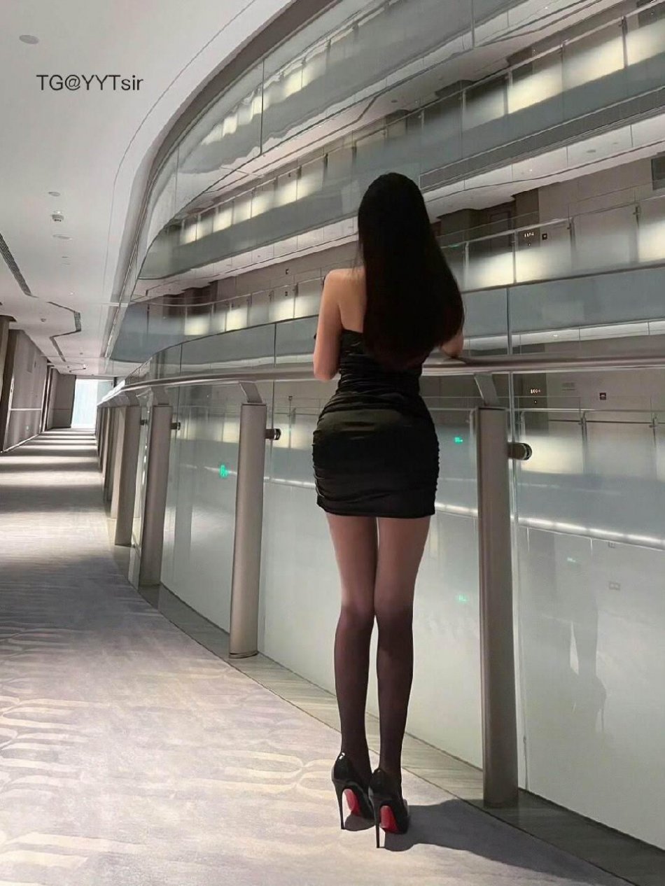 杨晨晨 2025-08-22 18:52:31 我的抱枕坏了