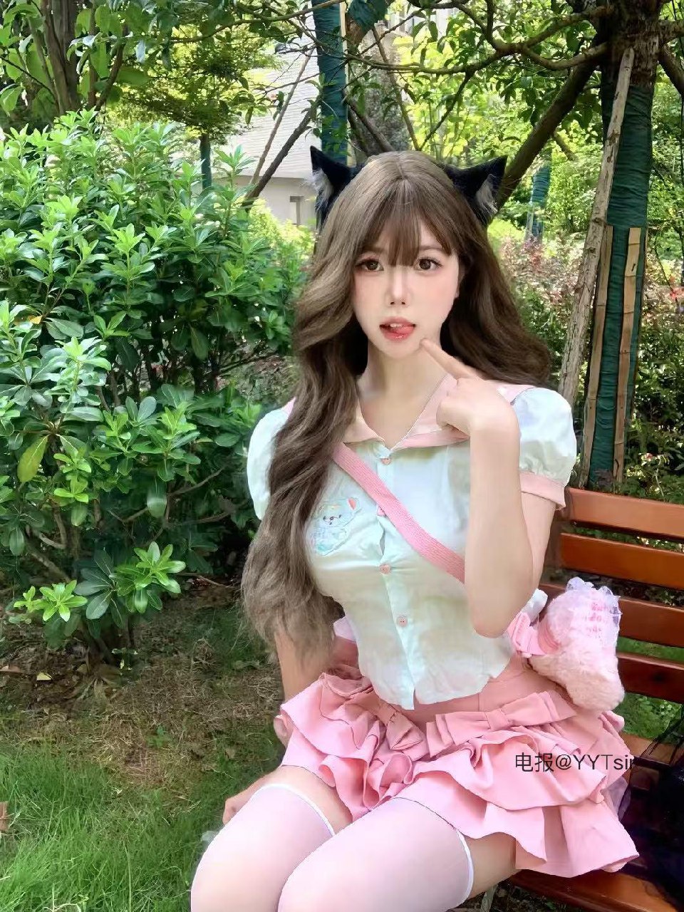 不吃肉卷嘛 2025-08-01 11:12:02 每次你看向我的时候,我都希望自己能再漂亮一点