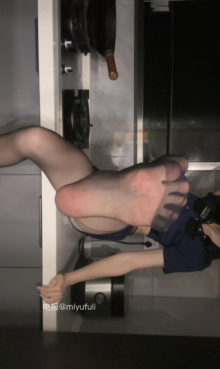 一笑呢 2025-08-11 17:32:42 嘉宾贴终于还是更新了