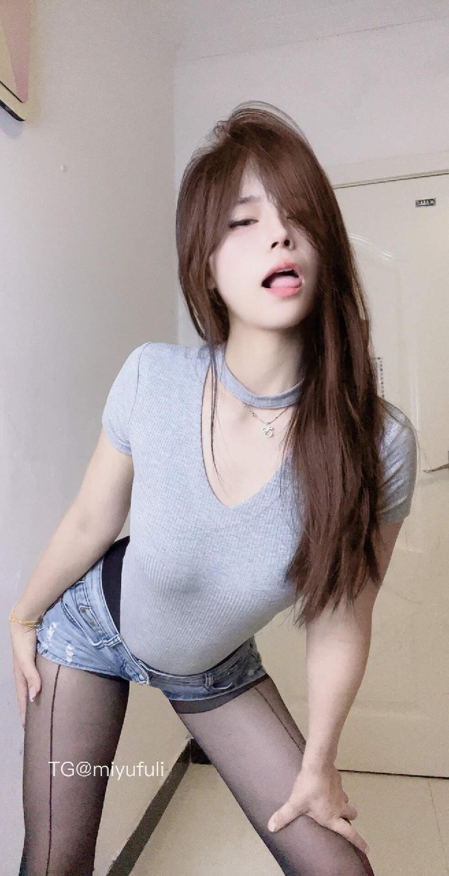 小熊同学 2025-08-10 20:58:55 摆碗筷，我要吃饭了