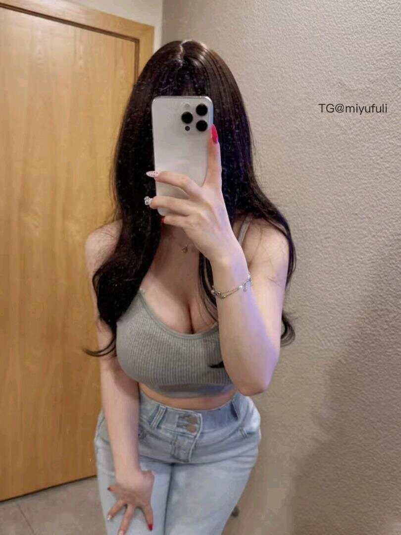 雪顶 2025-08-26 14:40:55 外面风大有什么被窝里说吧！🙊