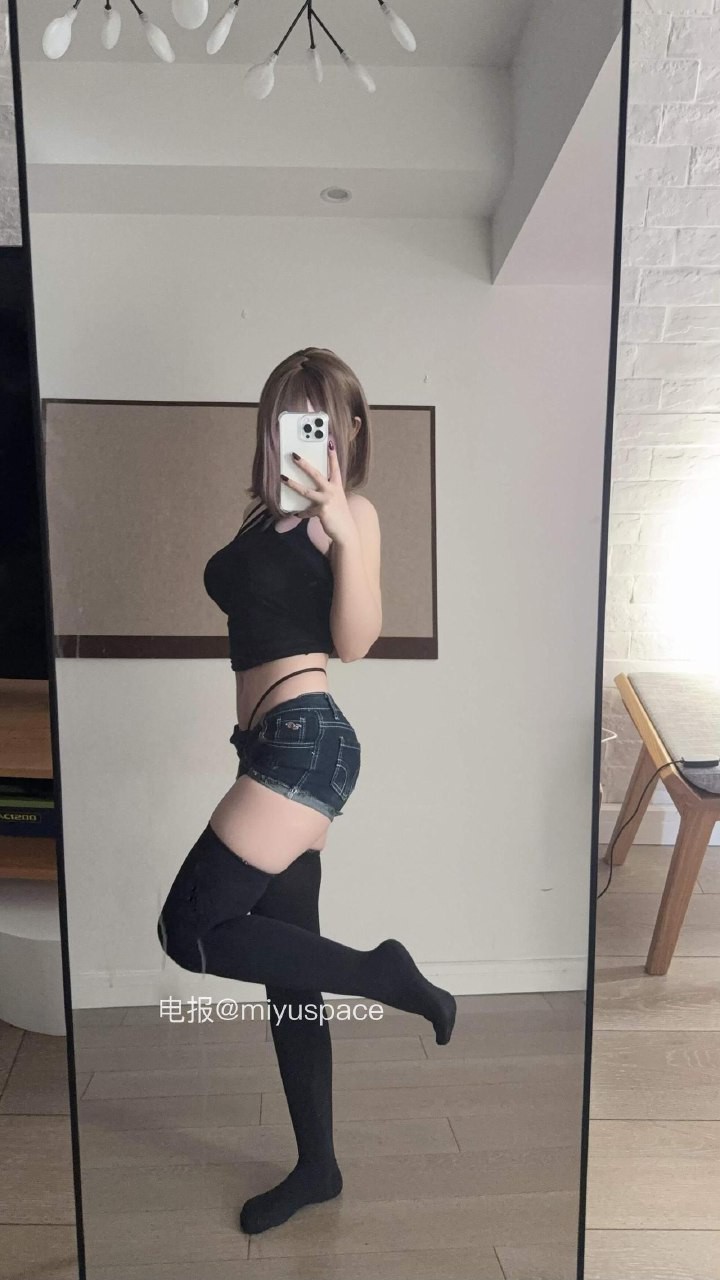 小瞳 2025-08-14 17:50:54 白天不可以顶撞我哦