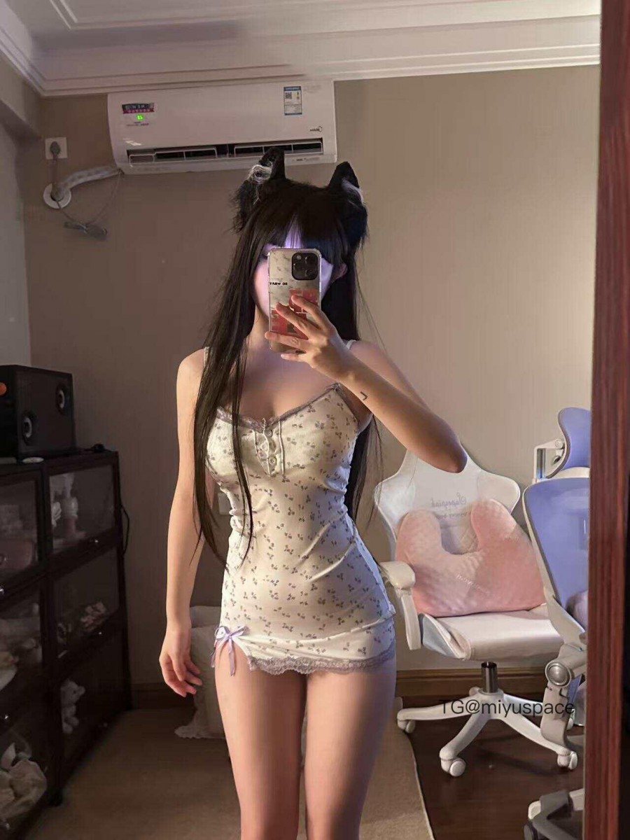 张洛洛 2025-08-15 15:38:24 今天是三好女人 好饿 好困 好想你