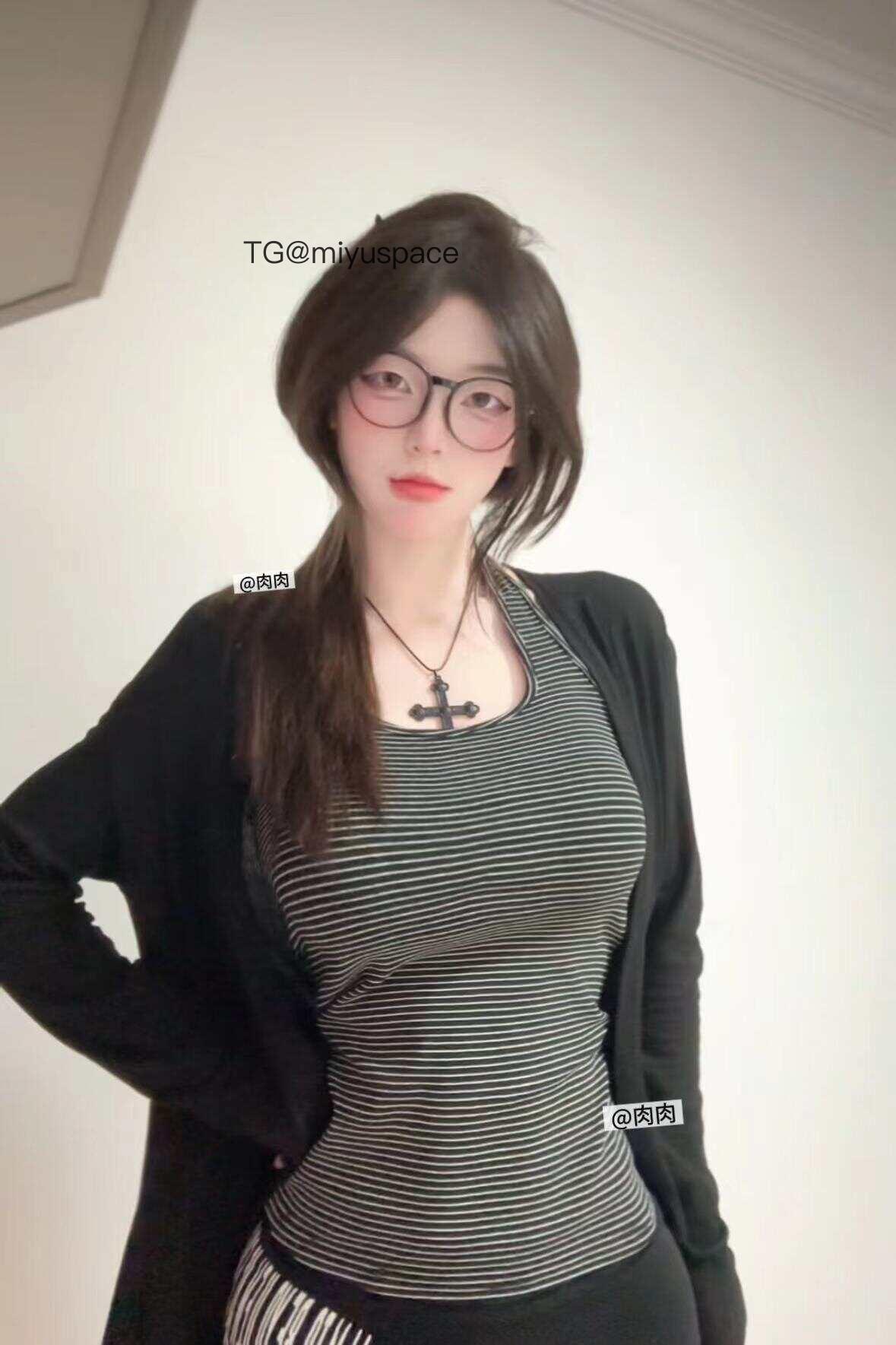 肉肉丸 2025-08-06 10:57:59 最近天气有点热  宝宝们注意防暑哦