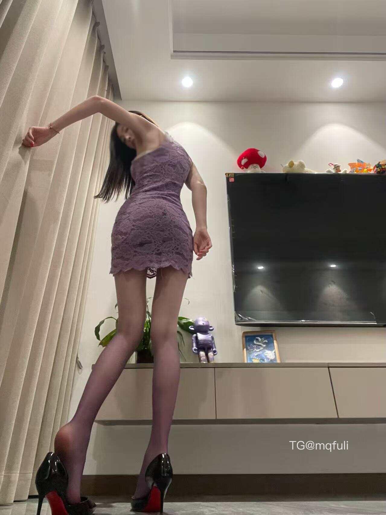 粉红小香猪 2025-08-13 15:01:58 天气热的话可以穿凉快一点