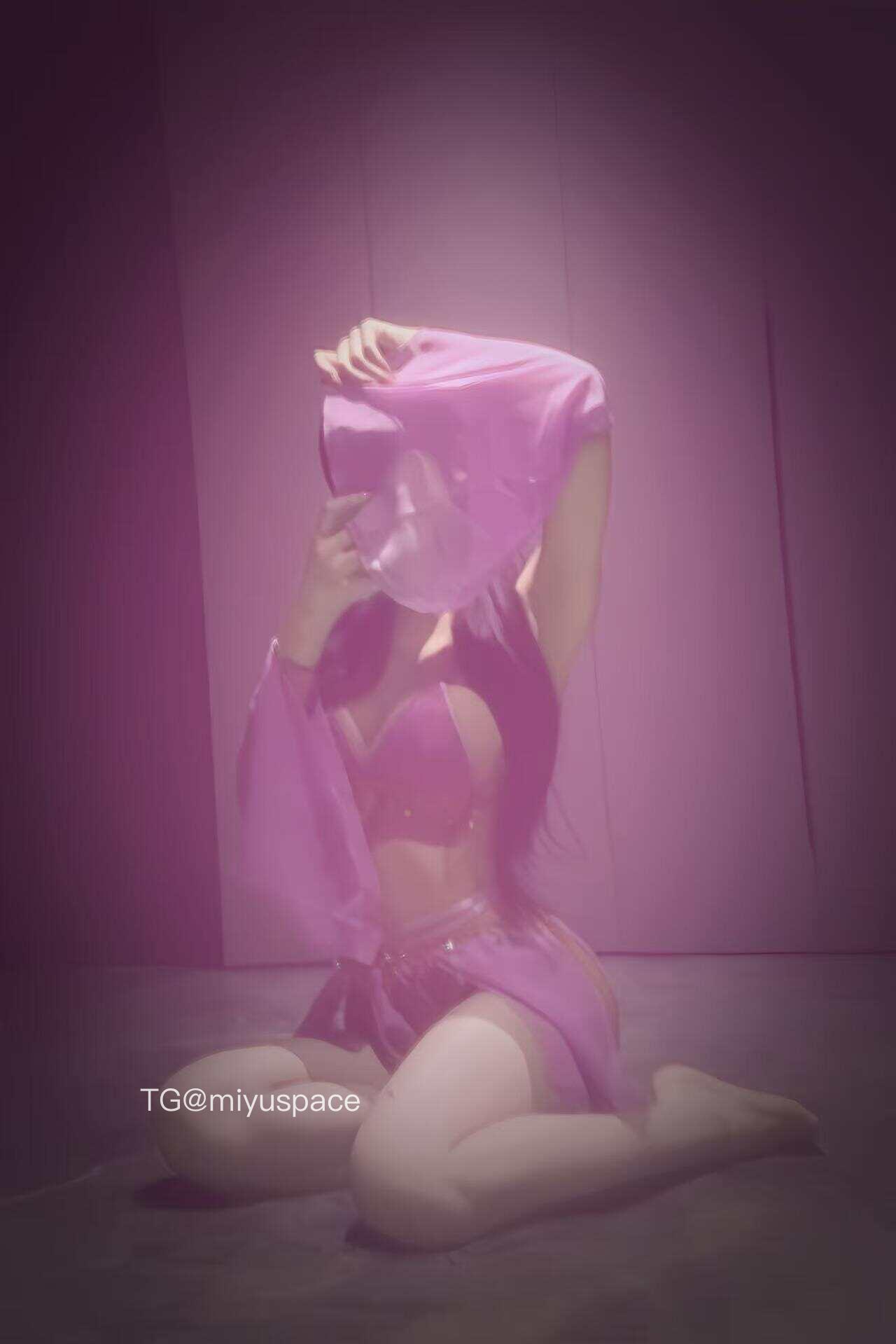 嘉欣 2025-08-06 10:54:22 紫色的韵味