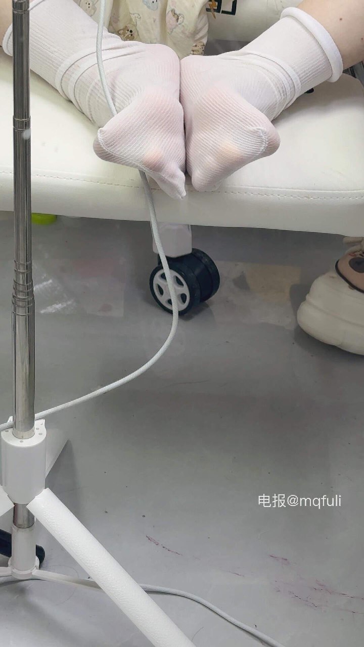 萌子哭哭 2025-08-13 02:46:02 白袜嘻嘻