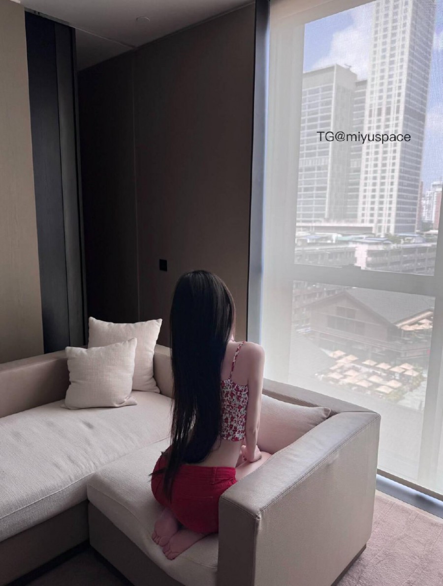 小奈酱 2025-08-17 01:00:45 都让我小心男人 结果你小小的心里全是男人