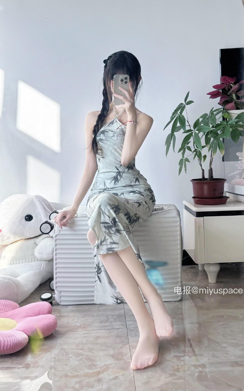 锦鲤 2025-08-08 16:38:08 #旗袍